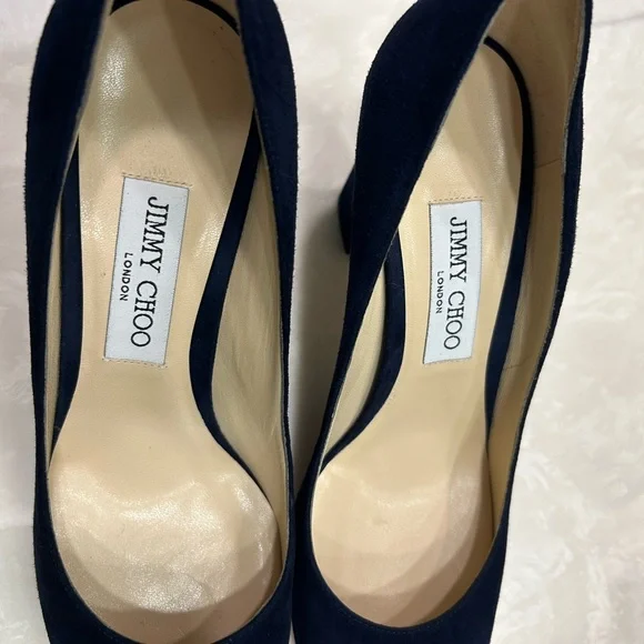 Jimmy Choo Navy Suede Chunky Heel Pumps, Like New, Sz 39 1/2 - Picture 13 of 13